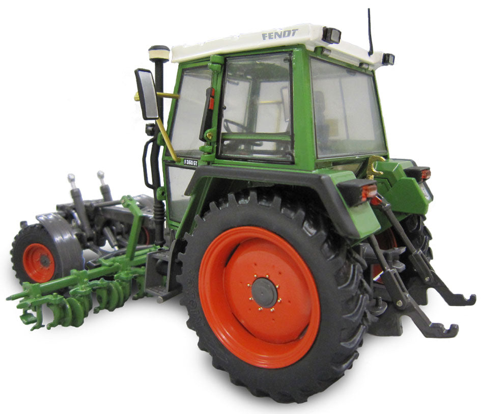 FENDT Geräteträger 360 GT mit Rübenhacke (1:32)